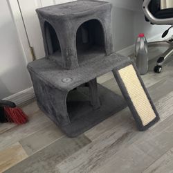 Cat Tower / Scratching Post 