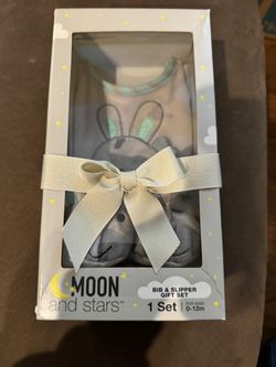 Baby Bib And Slipper Set 