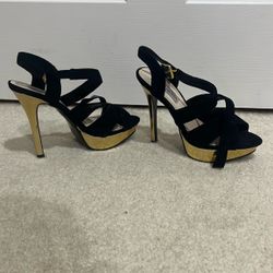 Beautiful Black And Gold Steve Madden Heels