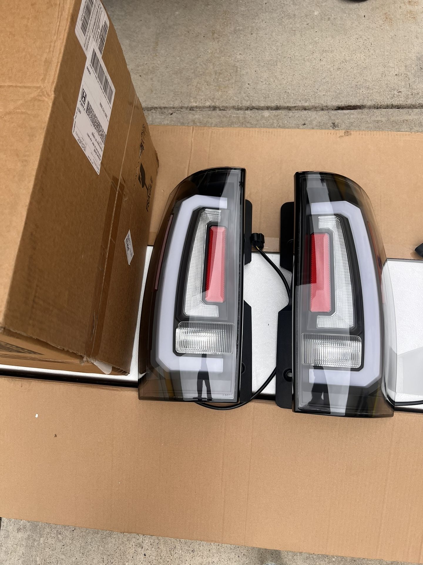 Tahoe/suburban/yukon Sequential Animation Tail Lights