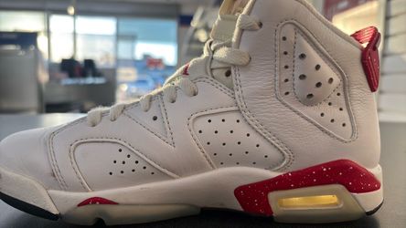 Nike Air Jordan 6 Retro “Red Oreo”