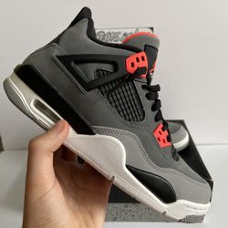 Jordan 4 GS “Infared” Size 6.5