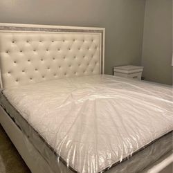 BED AND MATTRESS BLOWOUT!! YOU CHOOSE THE BED!! KING SIZE $395..QUEEN SIZE $365!!