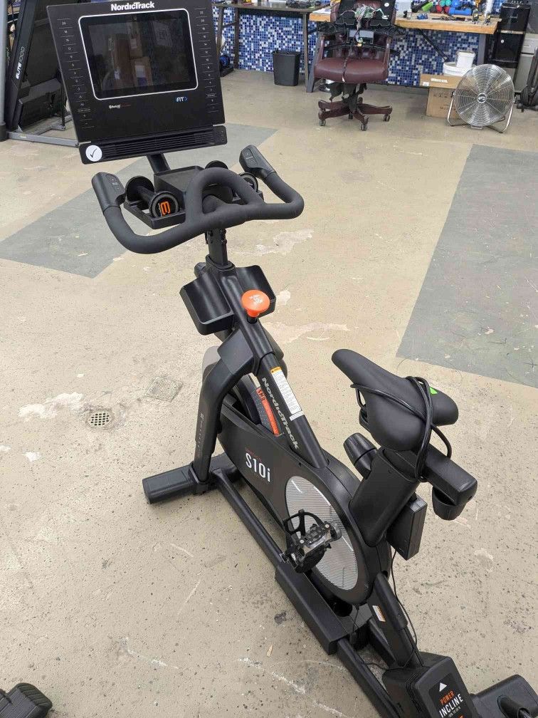 NordicTrack Commercial S10i Studio Cycle