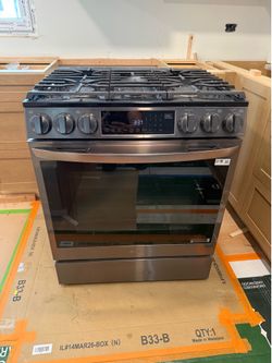 LG ThinQ Stove