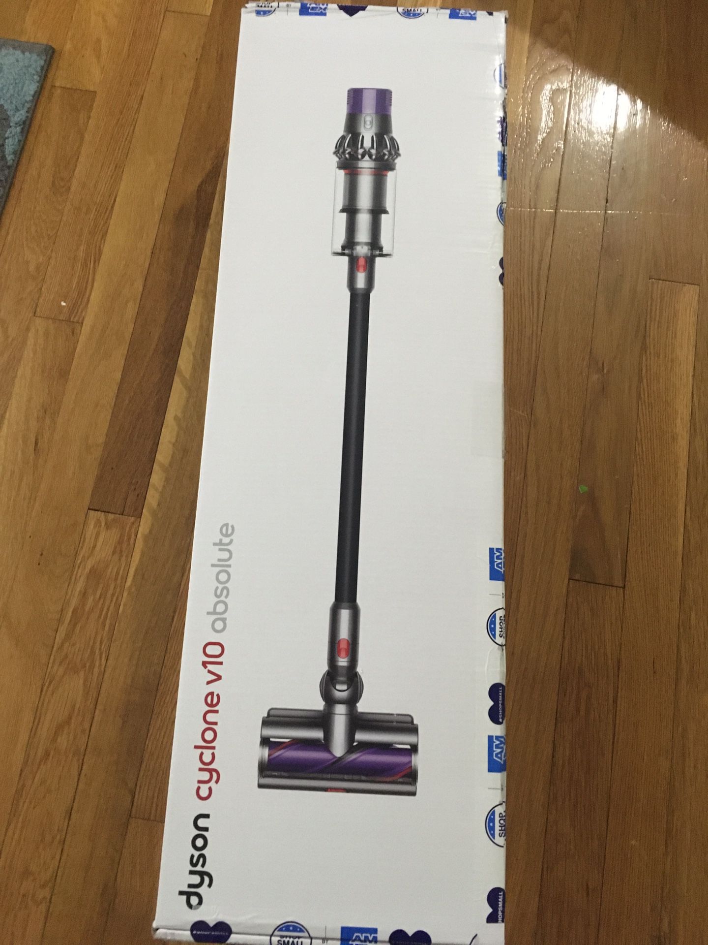 Dyson Cyclone v10 absolute cordless vaccum .