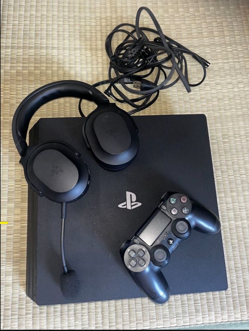 PS4 PRO 1TB PERFECT CONDITION