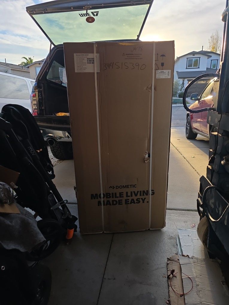 New Rv 12volt Refrigerator