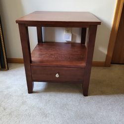 End Table/Night Stand