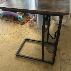 Side Table With Magazine/book Holder