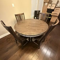 Canada Hardwood Table And Chairs 