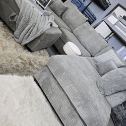 ✨️ Sectionals, 2pc Sofas ✨️ Furniture Queen Bedrooms, Dining Avail
