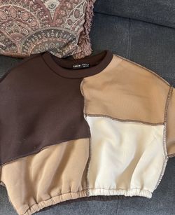 Short Long Sleeved Top 