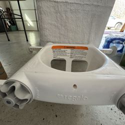 Free Baby Bathseat, Hamper 