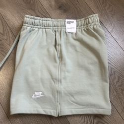 Nike Shorts Pistachio Green – XL – New – $25