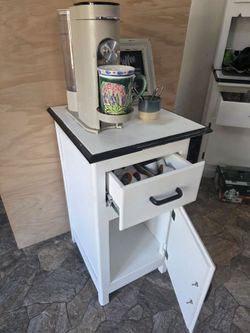 Custom Made farmhouse furniture!