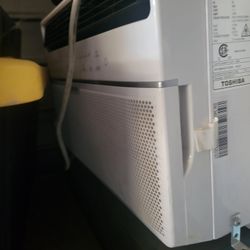 Toshiba 8000 BTU Like New $150