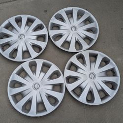 Nissan Versa 4 Hubcaps