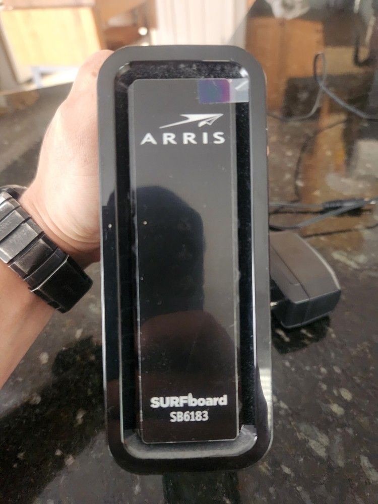 Arris Surfboard SB6183 Modem