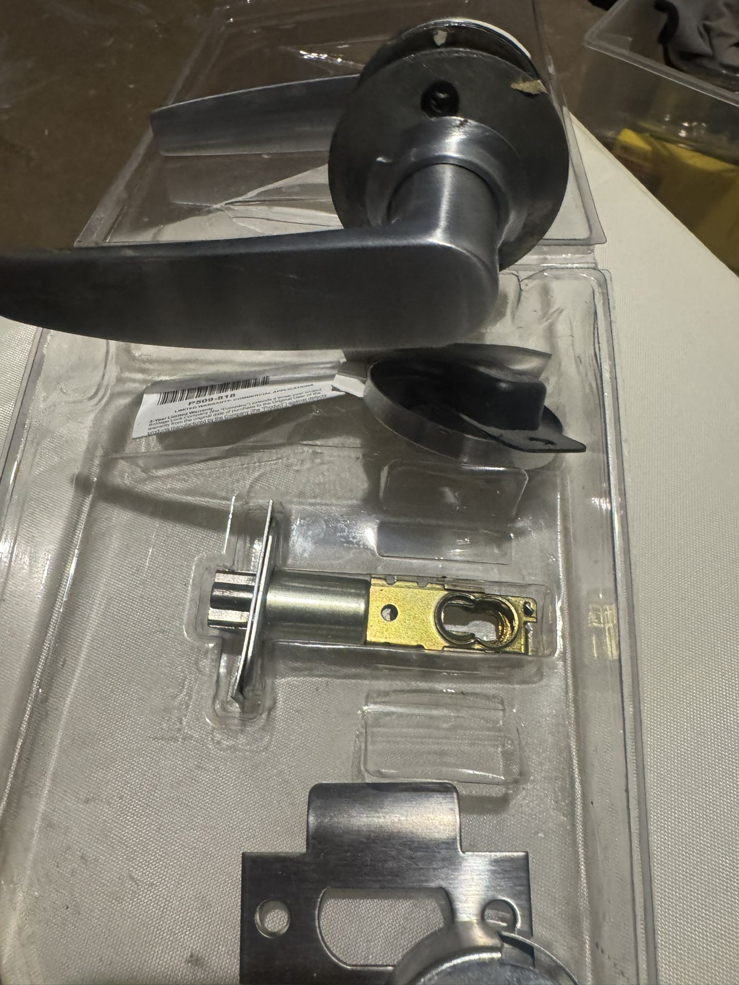 LEVER DOOR LOCK (SCHLAGE) KEYLESS