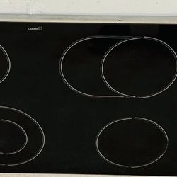 Miele KM443 black ceramic cooktop touch control 30”