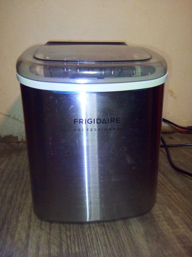 Frigidaire Ice Maker