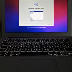 MacBook Air 13” – Factory Reset – Great Condition