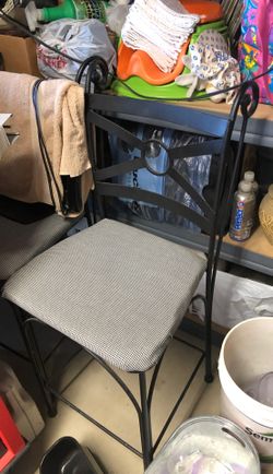 2 bar stools same new sets