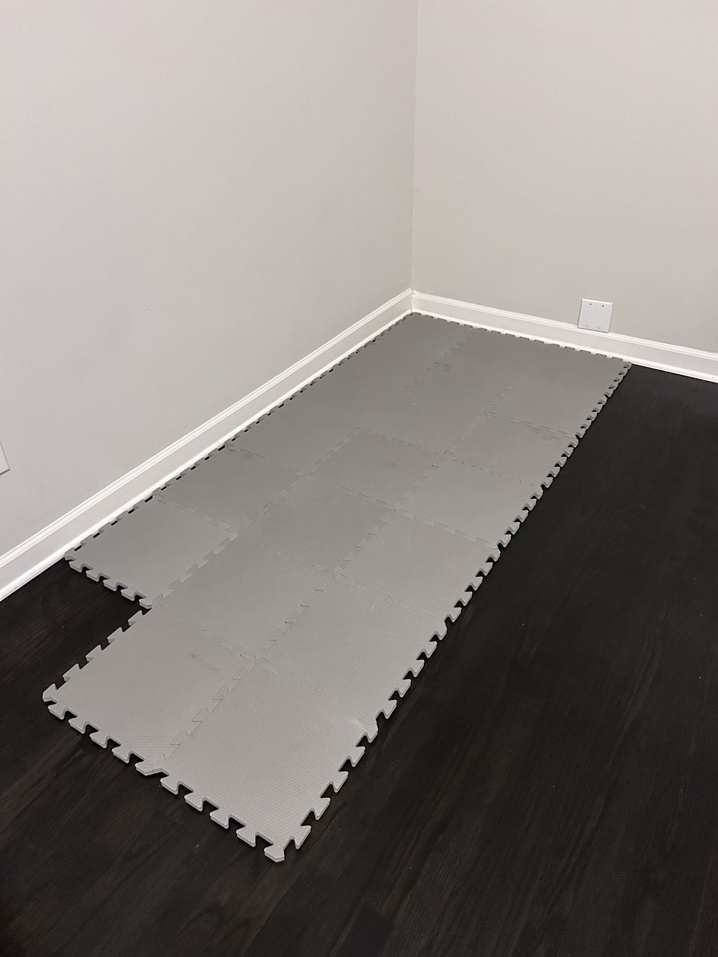 Non-toxic Foam May Floor Tiles