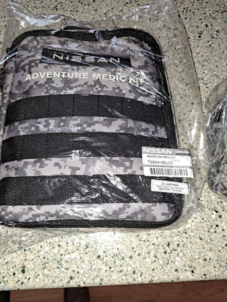 Nissan Adventure Medic Kit & Off-Road Adventure Kit