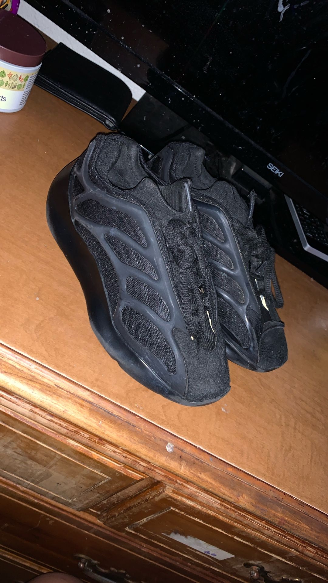 Adidas Yeezy 700 V3