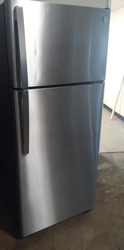 GE  Top Mount Stainless Steel Refrigerator Fridge
