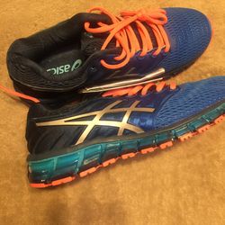 Brand new Men Shoes 8 1/2 if you know your shoes