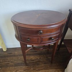 2 End Tables