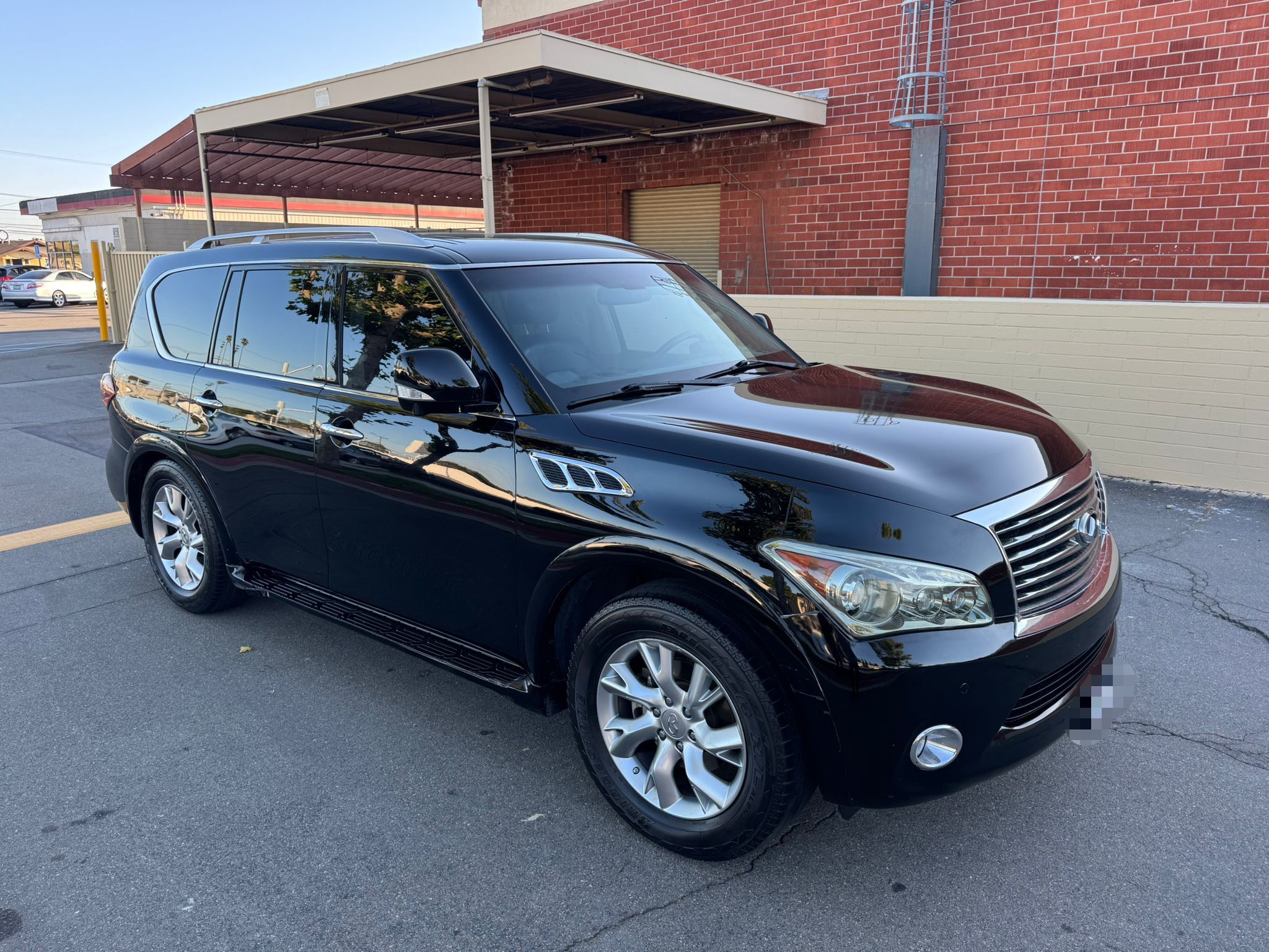 2011 Infiniti Qx56