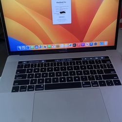 MacBook Pro 15in 2017 - Quad Core i7 - 500GB SSD - Touchbar - 16G Ram