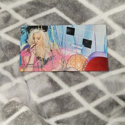 Kylie Palette And Brush Set