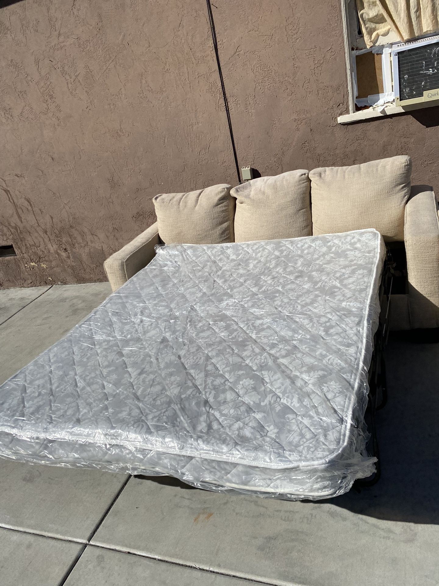 MCM Queen size pull out bed couch sofa