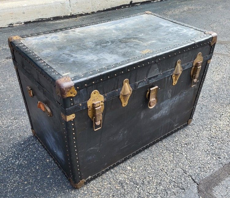 Black Antique Trunk / Steamer Trunk / Antique Chest