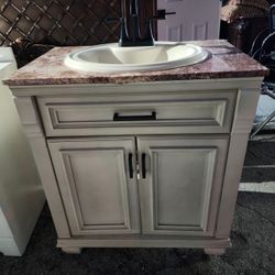 Bathroom vanity Dimensions 21 Wide 35 High 19 Deep With  hoses and Faucet/ Lavamanos Completo 