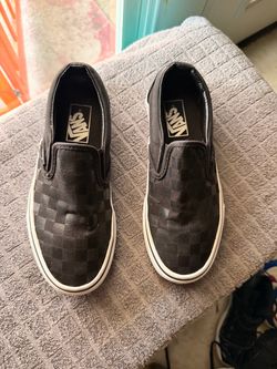 VANS SIZE 7 WOMEN