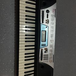 Yamaha Keyboard 