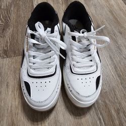 Reebok Women Girls Shoes Sz 6