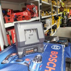 BOSCH 18V CHARGER NEW 