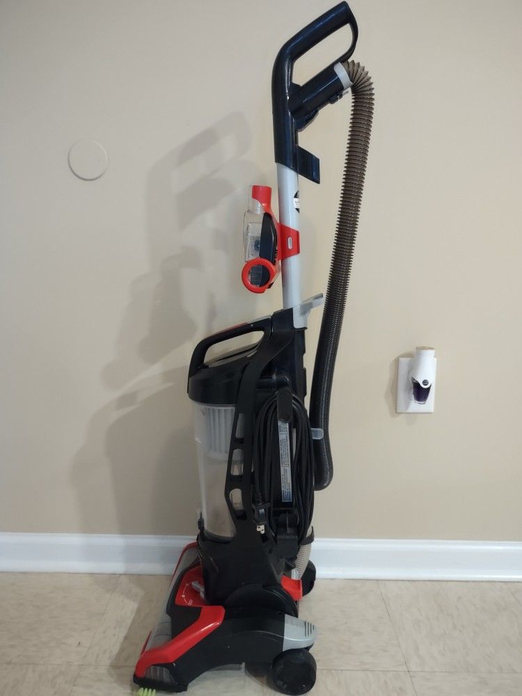 Dirt Devil Power Max XL Bagless