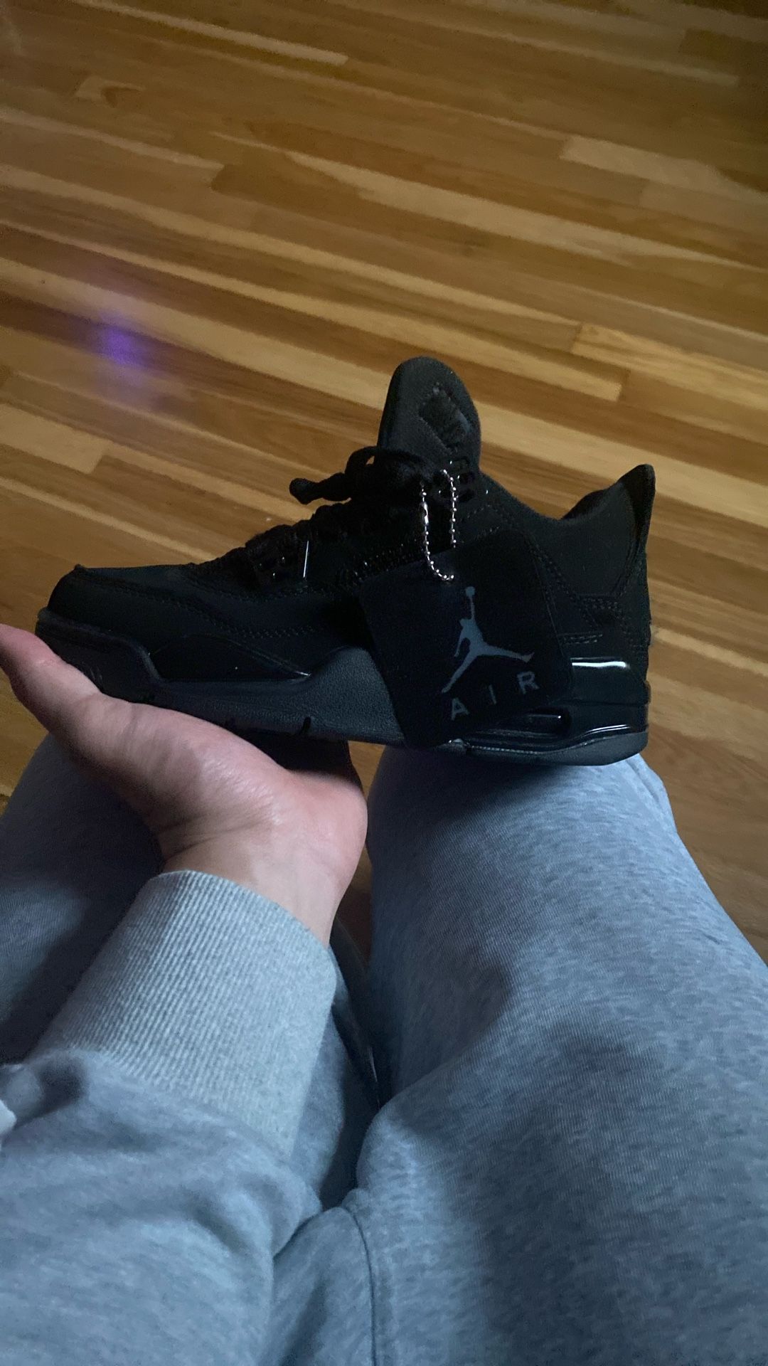 Black Cat Jordan 4