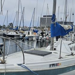 Sailboat 69 Columbia 