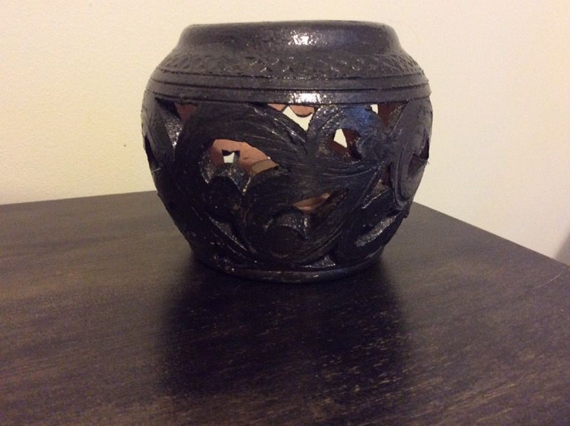 Pottery tea light candle holder