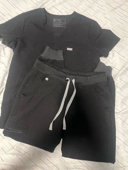 Women’s scrubs