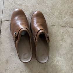Leather Slippers 